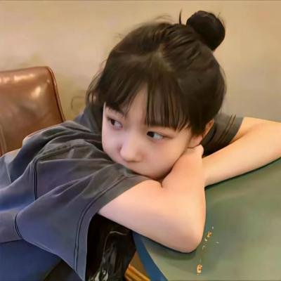 隔壁的吸血鬼美眉